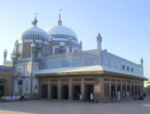 Shrine of Khuwaja Ghulam Farid, Photo by Ghilzai